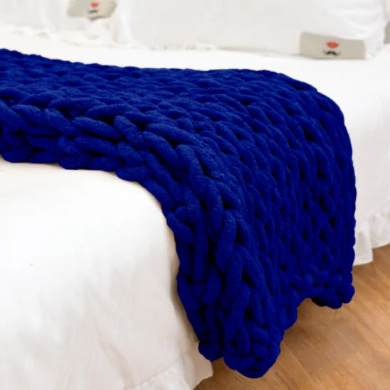 Fluffy blanket: warmth and style for your home