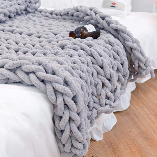 Fluffy blanket: warmth and style for your home