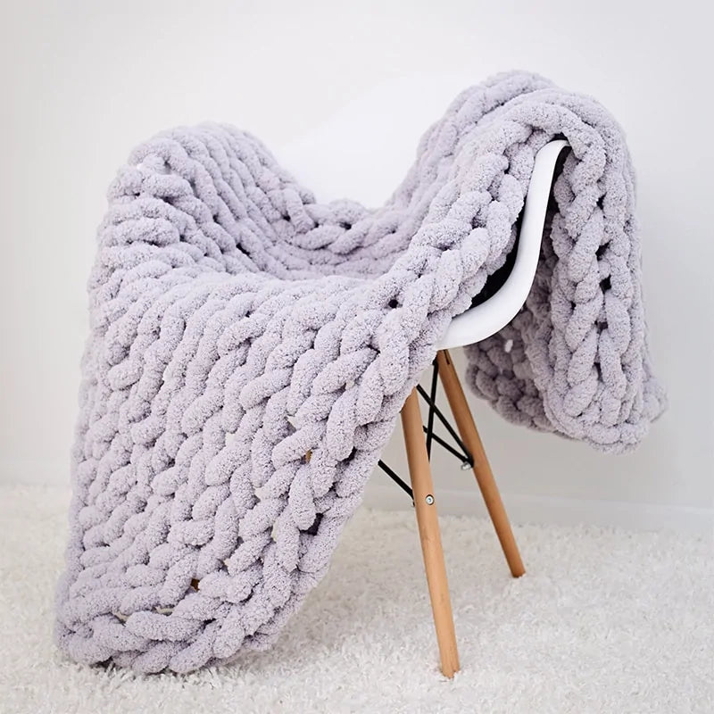 Fluffy blanket: warmth and style for your home