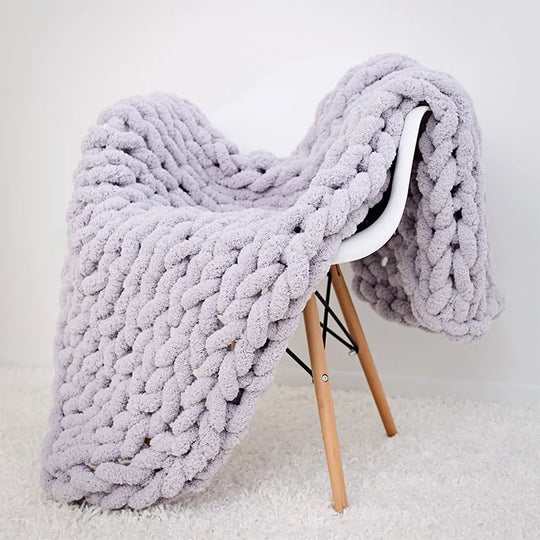 Fluffy blanket: warmth and style for your home