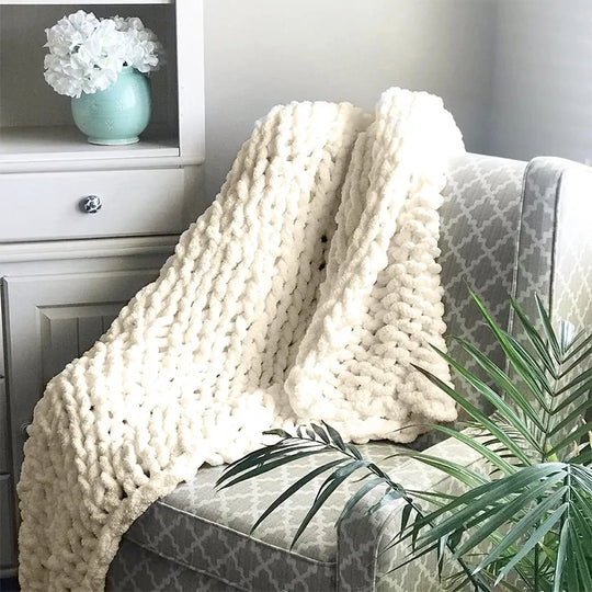 Fluffy blanket: warmth and style for your home