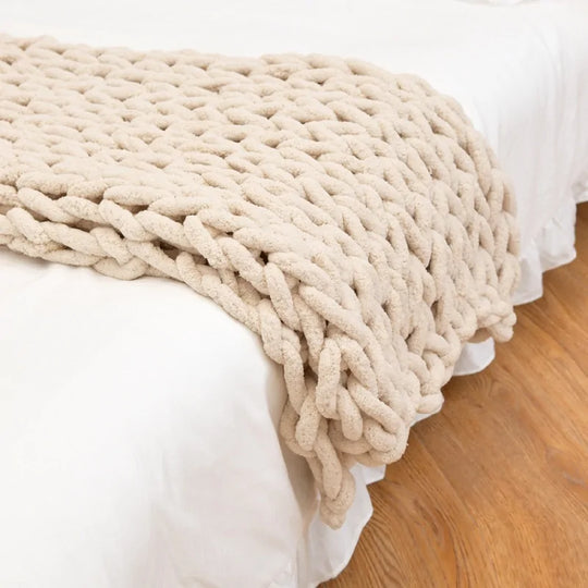 Fluffy blanket: warmth and style for your home