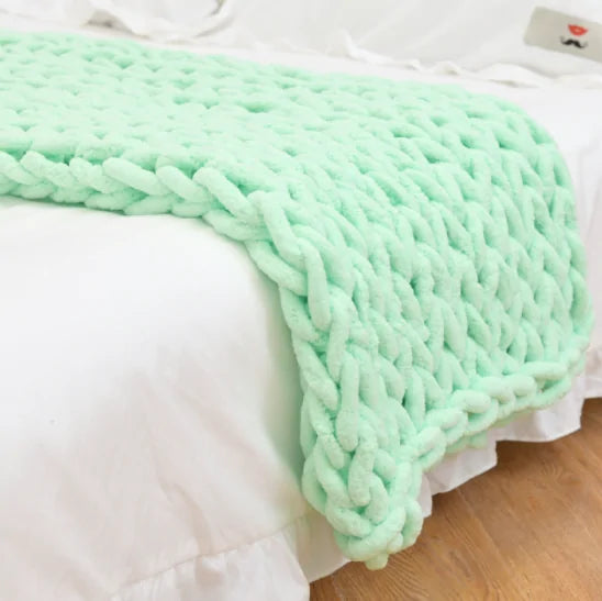 Fluffy blanket: warmth and style for your home